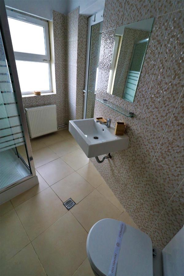 Athenee Palace Apartment - Panoramic View Terrace & Balcony - Free Minibar Bucharest Exterior photo