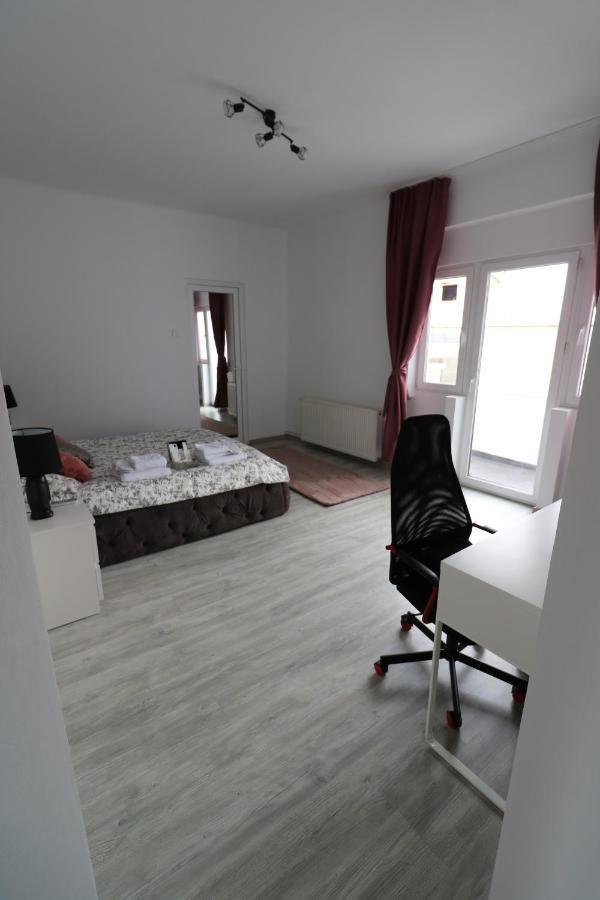 Athenee Palace Apartment - Panoramic View Terrace & Balcony - Free Minibar Bucharest Exterior photo